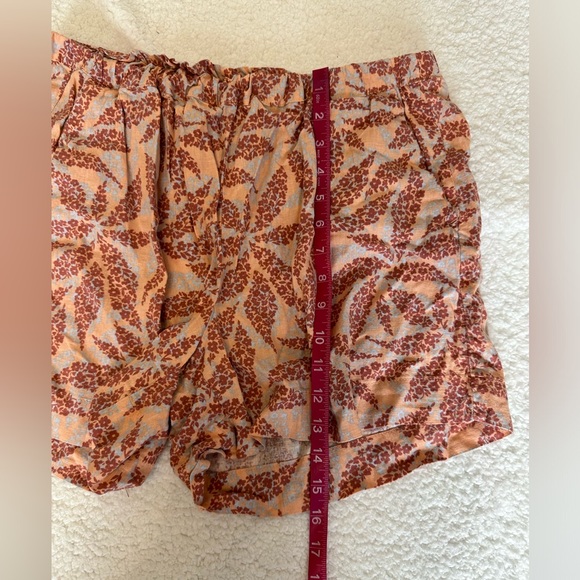 Eco Threads linen shorts. Women’s size Medium. - Picture 3 of 7